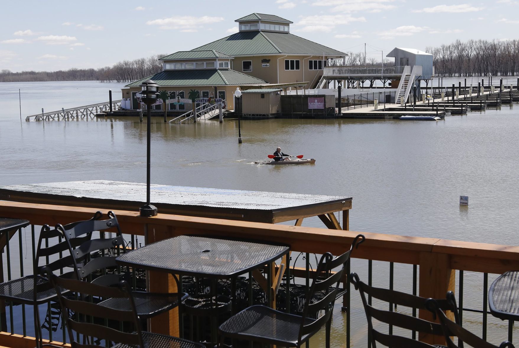 Rising Waters keep the St. Louis area alert